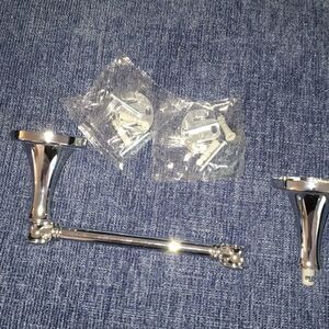 $35 Delta Chrome NEW bathroom toilet paper holder